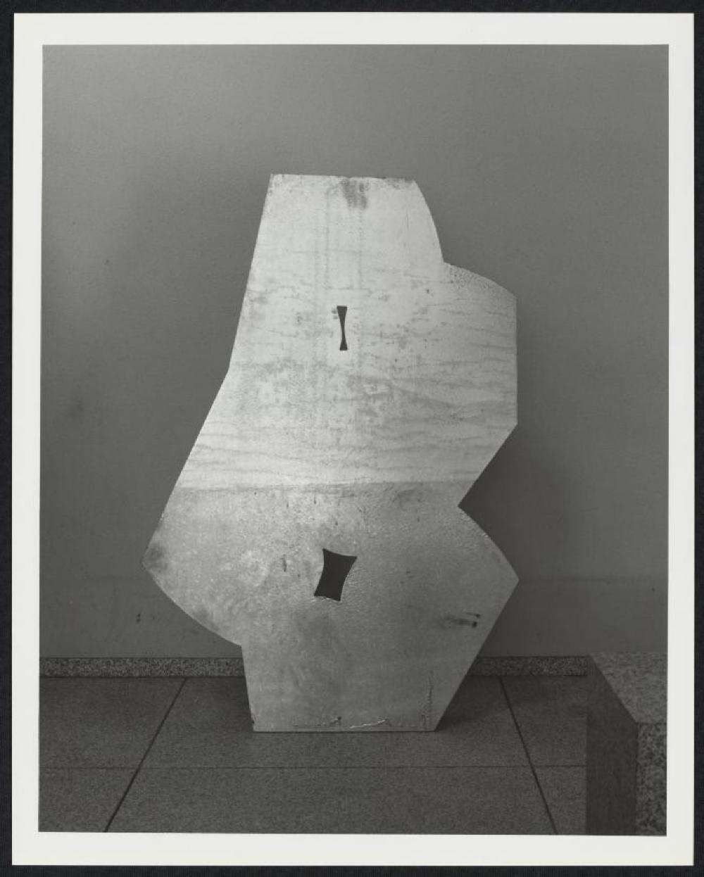 Installation view of "Isamu Noguchi: Steel Sculptures," Sogetsu Plaza (April, 1984)