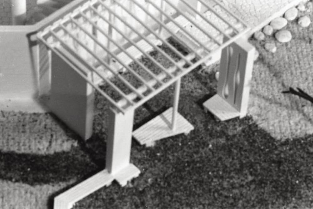 Installation view of "Isamu Noguchi," Mitsukoshi Department Store exhibition (Nihombashi Head Store); Model for Faculty Room and Garden, Shin Banraisha, Keio University