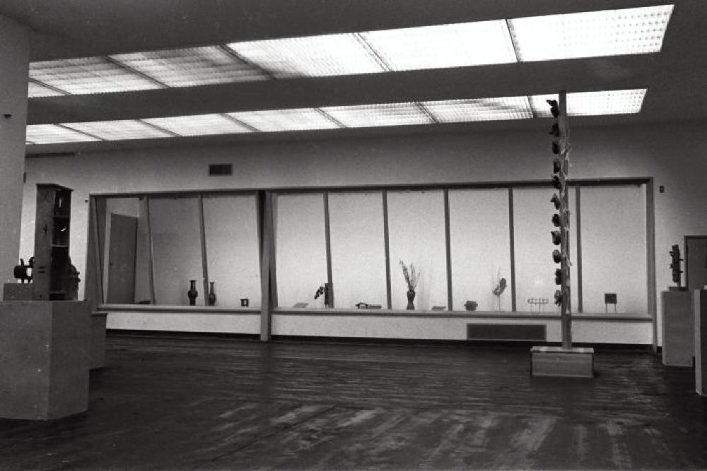 Installation view of "Isamu Noguchi Exhibition," Museum of Modern Art, Kamakura 